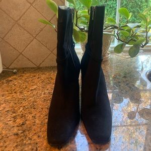 Ann Klein suede boots